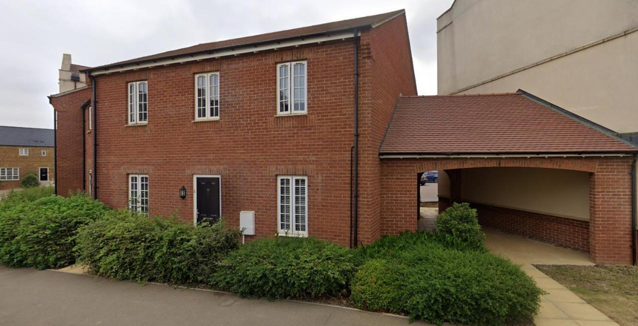 Home Away From Home: Cozy Two Bedroom Apartment Banbury Exteriör bild